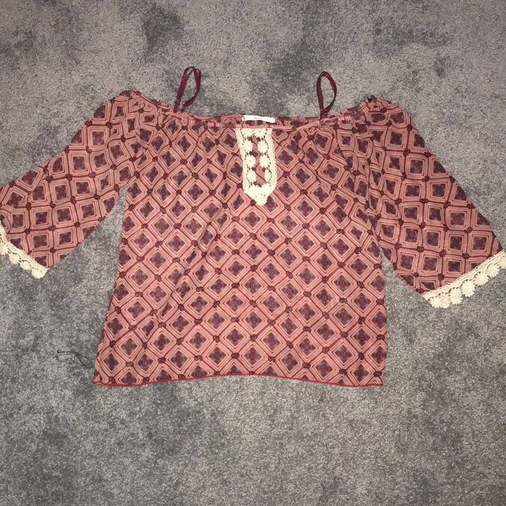 OFF THE SHOULDER BLOUSE TOP